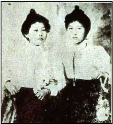 Alexandra Kim (à gauche).jpg