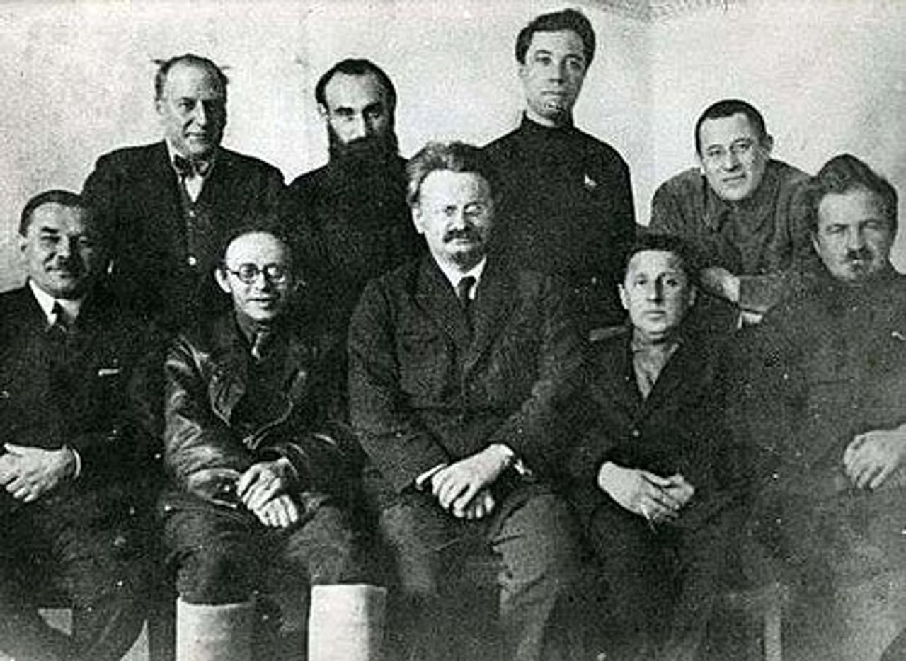Direction de l'opposition de gauche en 1927 en Union Soviétique.jpg